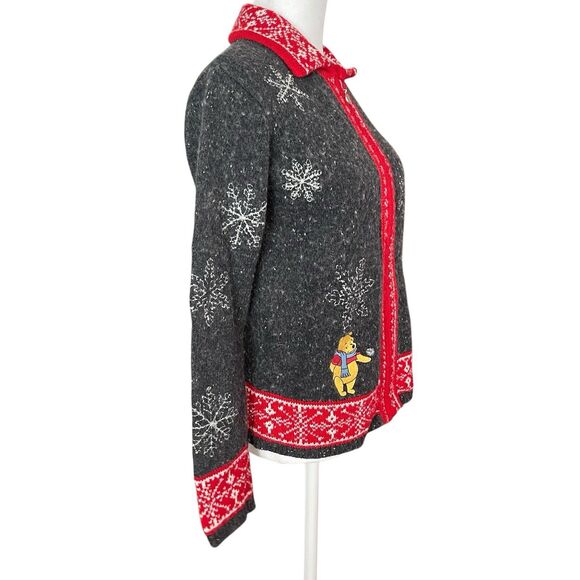 Disney Store Womens Small Full Zip Sweater Vintage Winnie The Pooh Snowflake - Picture 7 of 8